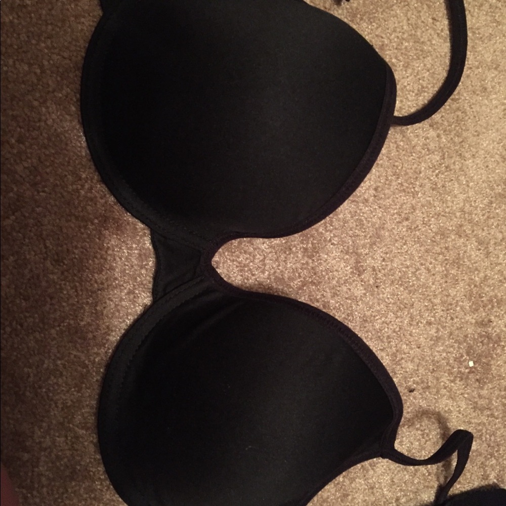 Black tshirt bra